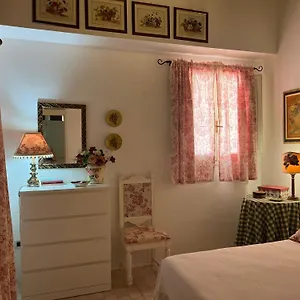Casa Mariuccia , Carloforte (Isola di San Pietro) Italia